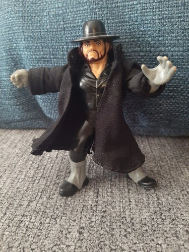 Undertaker mit mantel - undertaker,